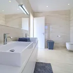 Sia Villa *