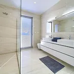 Sia Villa *