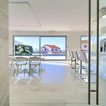 Sia Villa *
