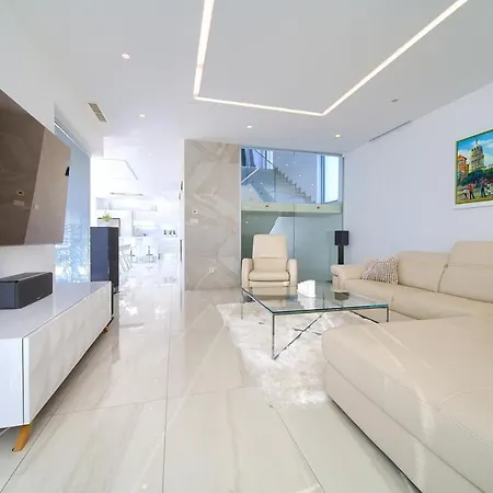 Sia Villa *