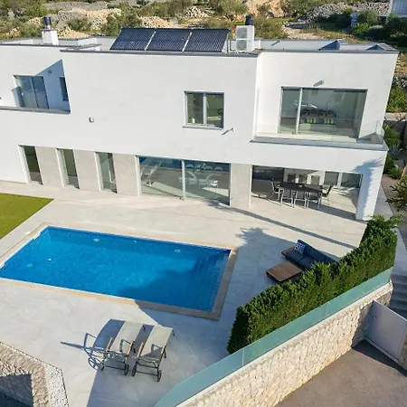 Sia Villa *
