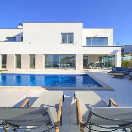Sia Villa *