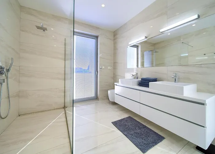 Sia Villa *